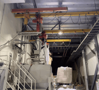 電動チェーンブロックの取り付け