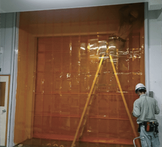 防虫シートと高速シャッター(施工後)